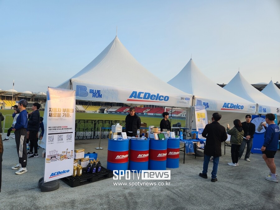 ▲ AC델코(ACDelco)는 엔진 오일 할인원과 마사지볼을 제공해 호평 받았다.