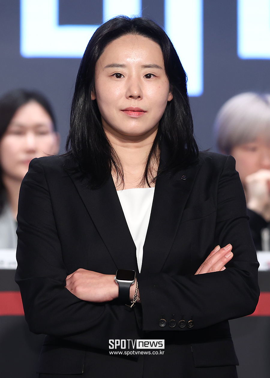 [포토S] 감독 데뷔한 최윤아, 사령탑으로 첫 시즌
