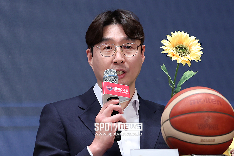 [포토S] 김완수 감독, '우리 팀은 해바라기'