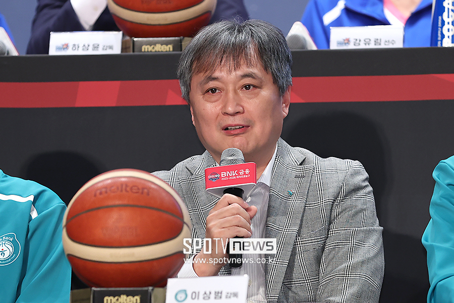 [포토S] 하나은행 이상범 감독, "심플한 경기 보여 드릴게요"