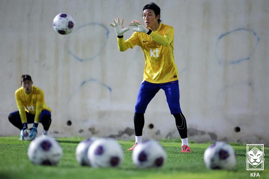 ▲ 10일 오후 충남 천안 대한민국축구종합센터에서 만난 김승규는 대표팀 골문을 둘러싼 경쟁이 뜨거워지자 눈빛과 말투에 다시 주전 자리를 향한 열망을 선명하게 드러냈다. ⓒ 대한축구협회