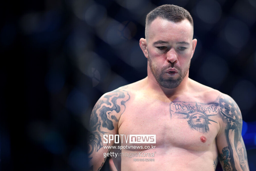 니킥 한 방에 풀썩, 그런데 왜 말렸나…UFC에서 얼리 스톱 논란