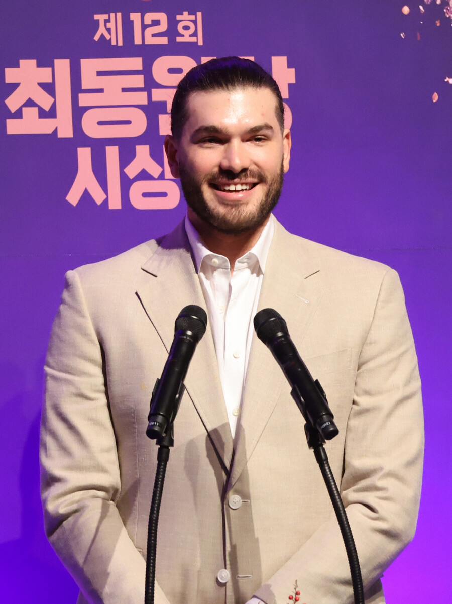 '0명' 롯데는 언제 최동원상 수상자 배출하나…그래도 150km 특급 유망주 등장은 반갑다