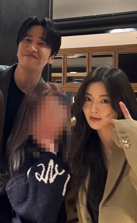 이선빈♥이광수, 8년 열애 애정전선 굳건, 주연작 시사회도 '동반 포착'