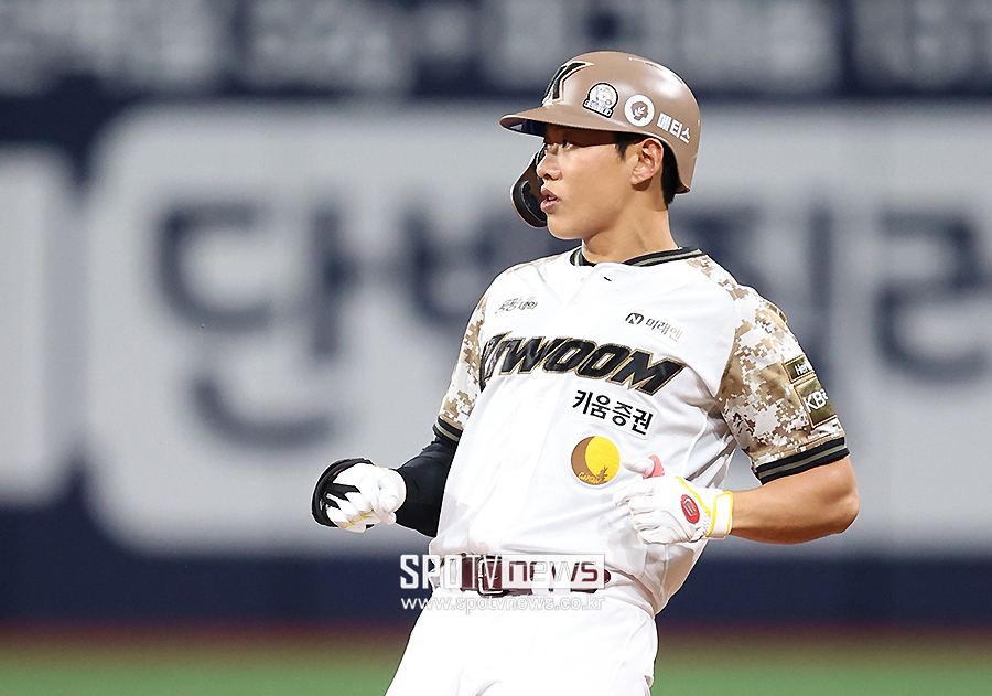 美 “송성문, MLB에서는 타율 0.230이 더 현실적” 혹평도 괜찮아? 김혜성 이상 받을까