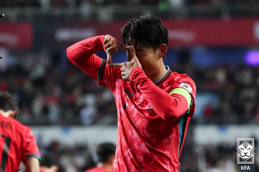 [현장 REVIEW] 손흥민은 프리킥도 미쳤다! 환상 결승골 작렬...한국, 76위 볼리비아에 고전하다 2-0 승리 → 조규성 653일 만에 복귀골