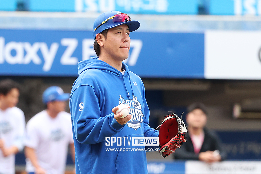 '4번째 FA' 강민호, 삼성 잔류가 최선?…소극적인 롯데, 다른 선택지 마땅치 않네