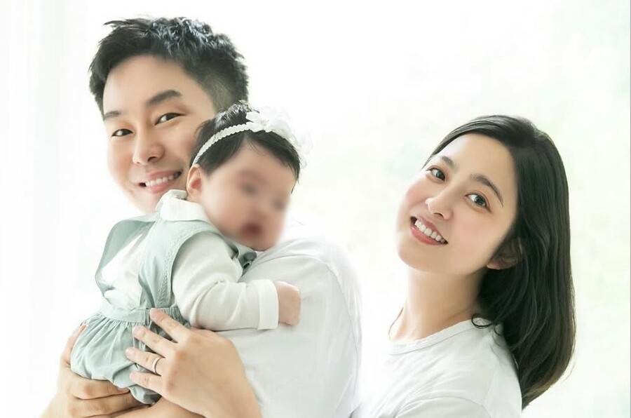 곽정욱♥박세영, 딸과 함께한 가족사진 최초 공개…"벌써 200일"