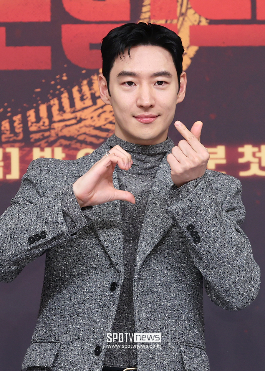 [포토S] 이제훈, 돌아온 김도기