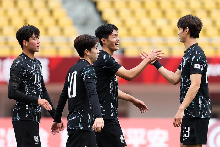 ▲ U-22 축구대표팀은 내년 1월 사우디아라비아에서 열리는 U-23 아시안컵을 우승을 목표로 한다. 이번 판다컵도 준비 과정의 일환으로 나섰고, 중국을 상대로 쓴잔을 마셨지만 최종 우승을 달성했다. ⓒ시나스포츠
