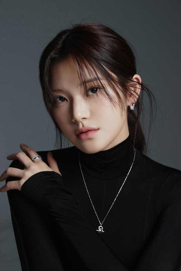 민서, 영화 ‘맨홀’로 스크린 컴백…육각형 멀티테이너 활약