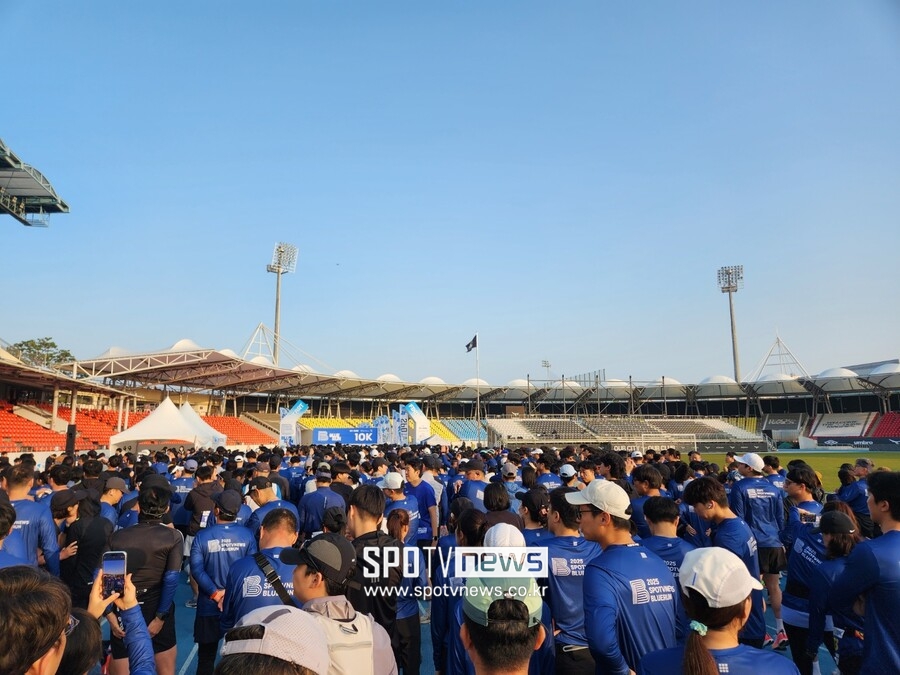 ▲ 손기정 평화마라톤과 블루런(사진 위부터)에는 소방 패트롤의 역할도 컸다. 응급 환자 발생에 기민하게 대처해 안전 사고 없는 대회로 끝났다.