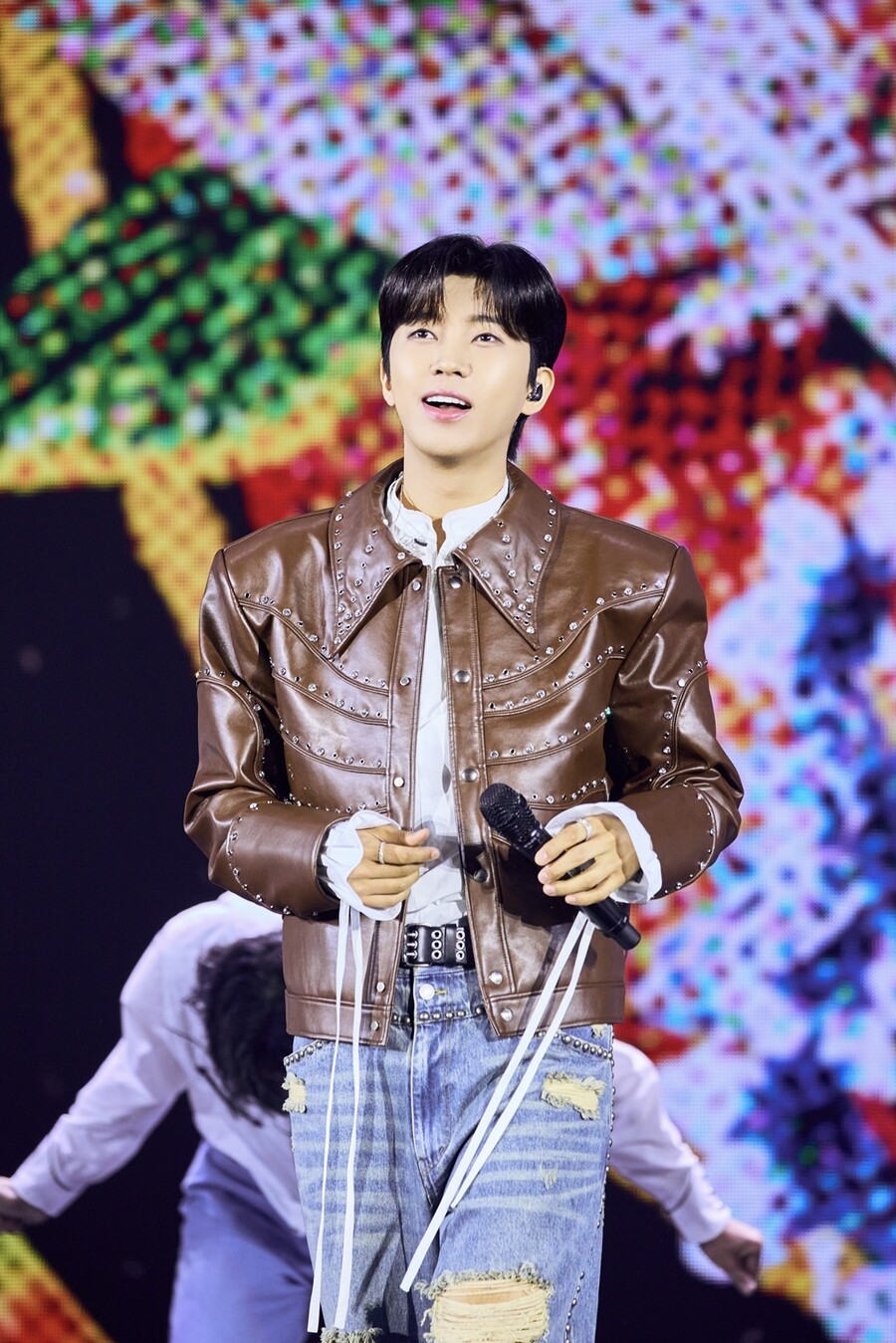 임영웅, 드디어 서울콘 시작…하늘빛으로 물들인다