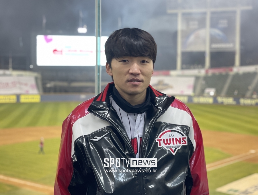 박해민 "사실 아내 생일인데…" 아내 말에 LG 잔류 결심하고, 아내 권유에 팬들 앞에 섰다