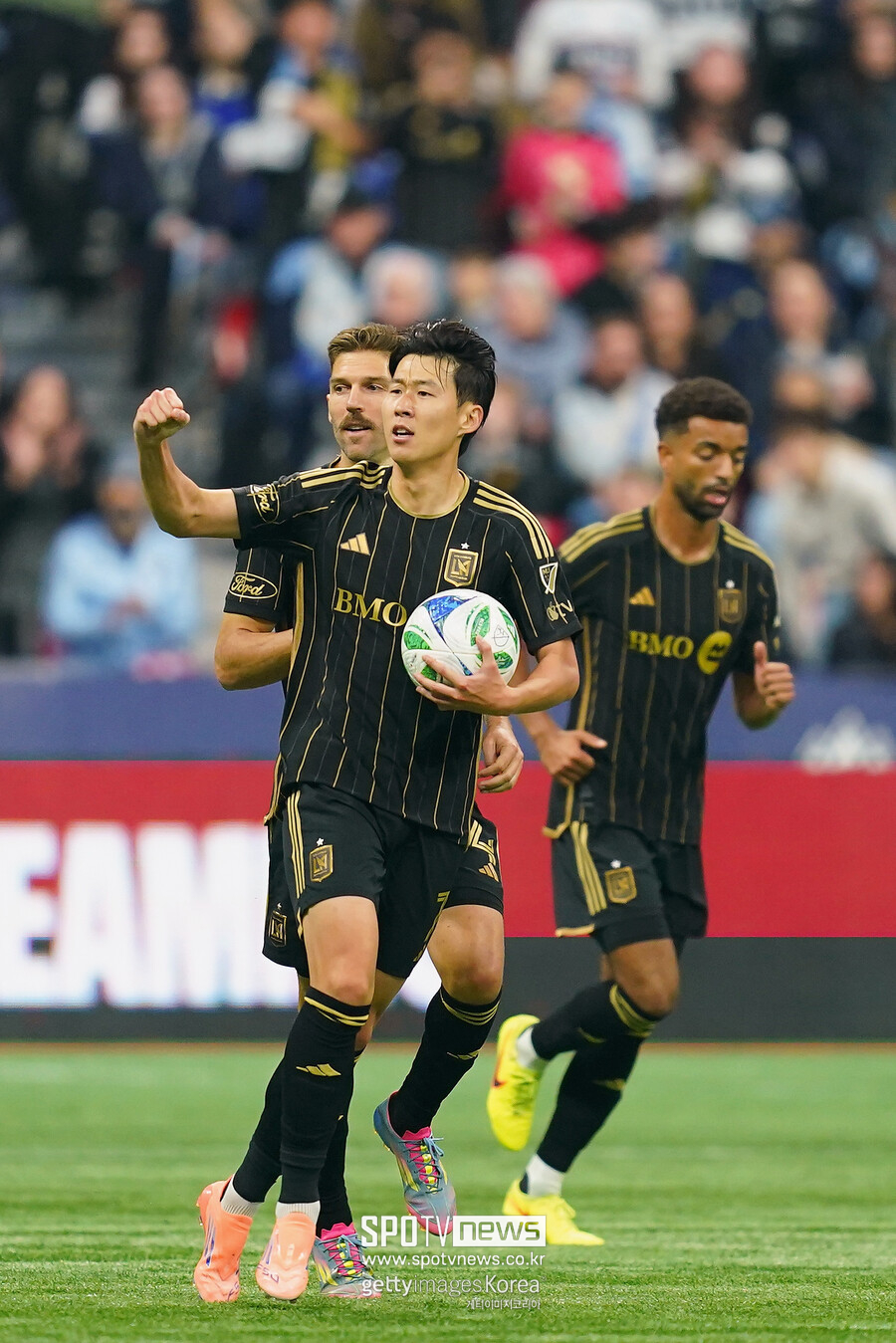 [속보] 프리킥 미쳤다 손흥민! 95분 전율의 프리킥 동점골 → 볼리비아전과 판박이…LAFC, 벼랑 끝에서 살아났다