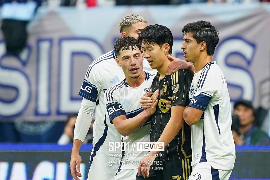 ▲ 손흥민과 LAFC가 MLS 플레이오프 서부지구 4강에서 짐을 쌌다. 토마스 뮐러가 활약 중인 벤쿠버 화이트캡스에 패하면서 손흥민은 리오넬 메시가 이끄는 인터 마이애미와의 최종 결승전 꿈이 좌절됐다.