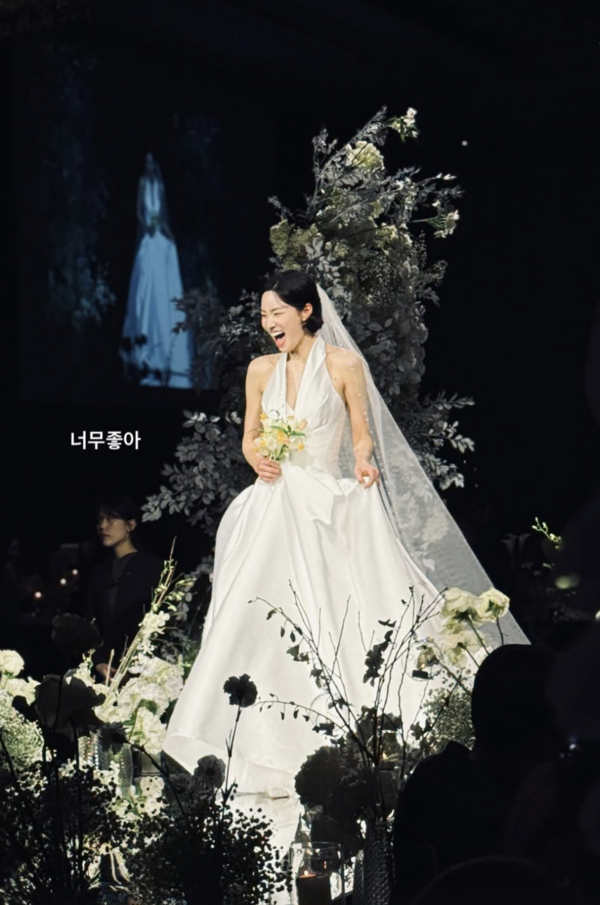 이장우♥조혜원, 결혼식 내부사진 유출…'신부가 제일 신나'