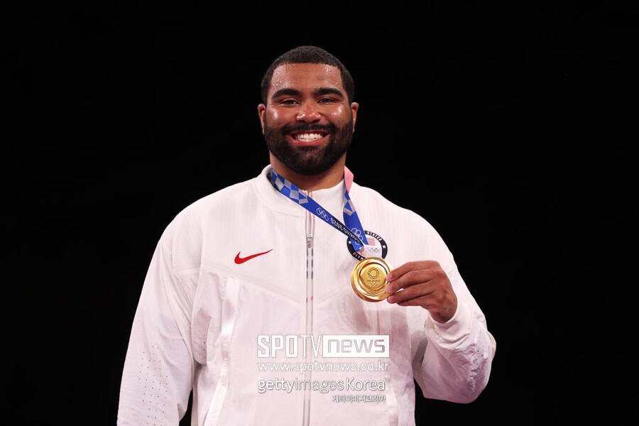 '펀치 한 방, 상대 실신' 3연속 1R KO승 경악…125kg 올림픽 金 레슬러, UFC 진출 가까워졌다