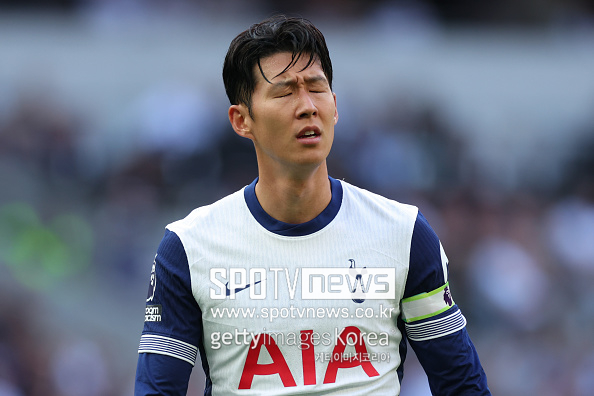 "손흥민 집 찾아가서 토트넘 구해달라고 요청하자!"...북런던 더비 패배에 분노한 토트넘 팬들 SON 복귀 원해