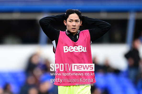 韓 축구 대절망! 충격의 3경기 7분 출전...고개 숙인 한국 최고 유망주, 에이스 모습 사라지고 주전 경쟁 원점으로