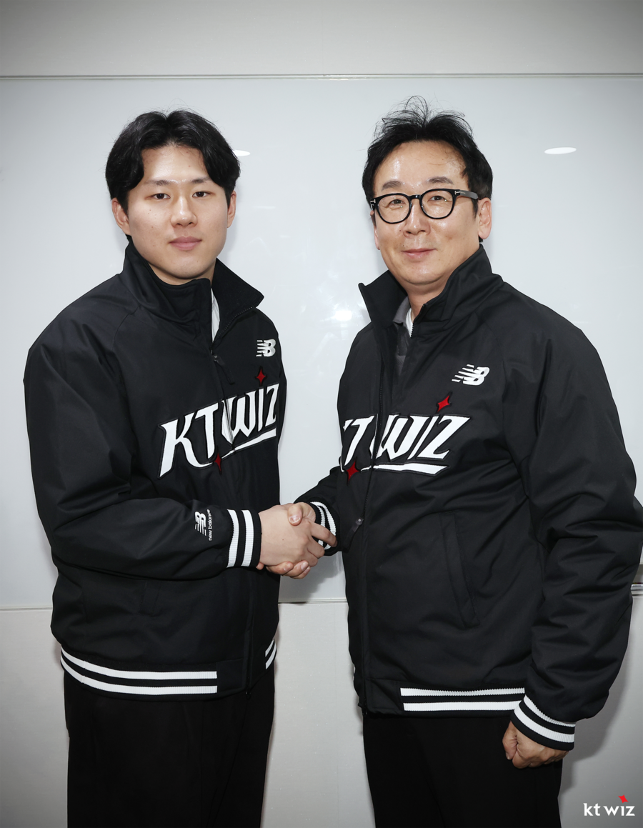 ▲ KT 위즈가 자유계약 시장에서 NC 다이노스 소속이던 외야수 최원준을 영입했다. ⓒKT 위즈