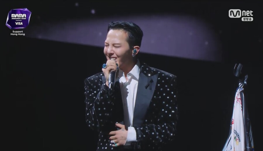 지드래곤, '2025 MAMA' 고음불가 라이브 참사 뒷이야기 "예정된 무대 구성 변경"