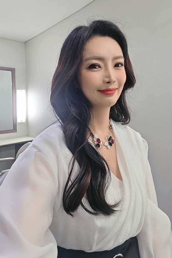최예진, '가요무대'서 촉촉감성 감동무대 펼친다…60년대 히트곡 '보슬비 오는 거리' 선사