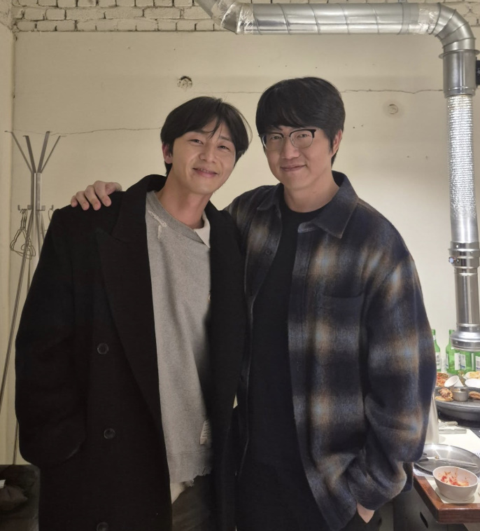 성시경, 박서준 부탁으로 '경도를 기다리며' OST 불렀다…"이런 일 처음" 투샷 공개