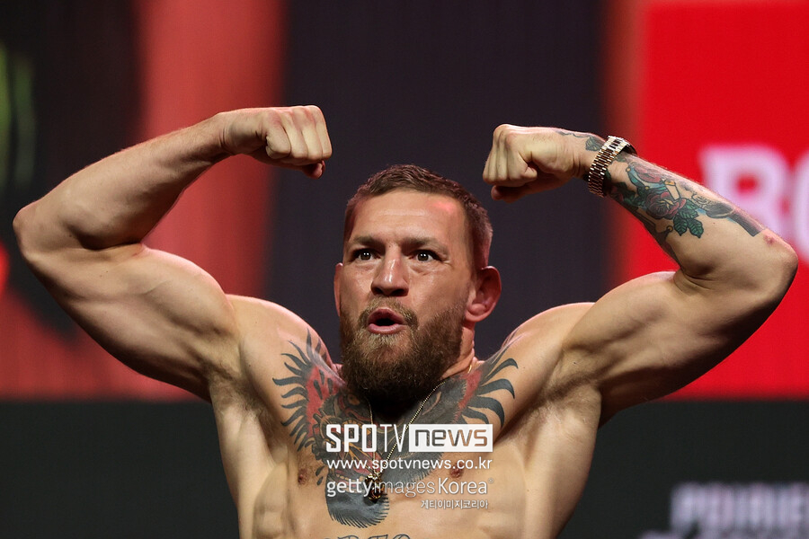 술에 취해 강간 혐의→화장실에서 성폭행…UFC 스타 맥그리거, 女 소송 취하 ‘최종 기각’ 복귀 시기 미정
