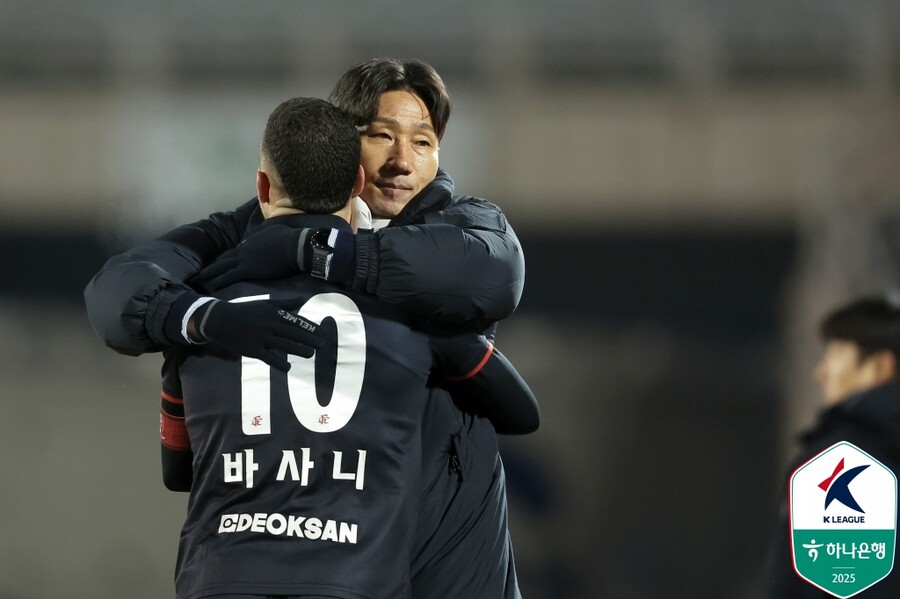 [SPO 현장] "수원 삼성 시절에는 적응이 어려웠다" 이적 후 다른 사람이 된 바사니..."반드시 승격할 것"