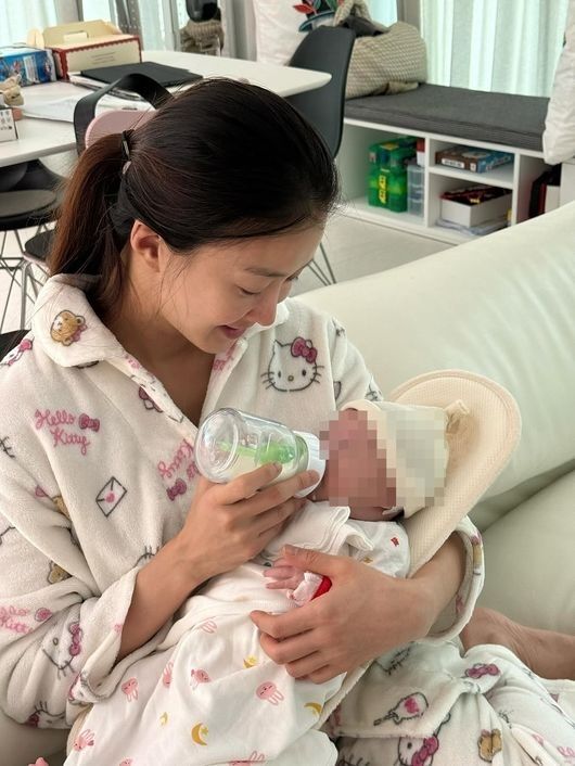 '이혼 후 출산' 이시영, 신생아 중환자였던 딸 근황 공개 "3kg 됐다..감사해"
