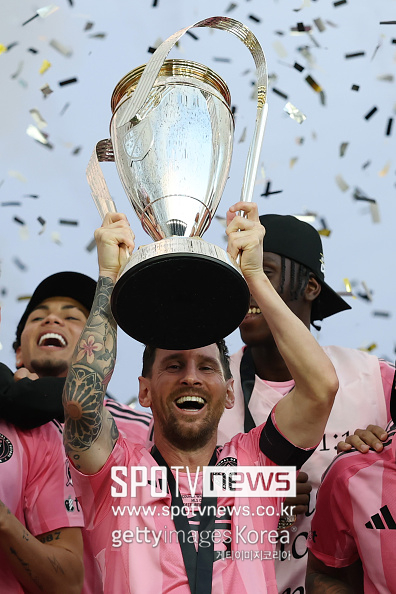 평점 8.9점 MVP! 손흥민도 가능하겠지, ‘역대 최고 GOAT 메시’ 하위권 팀을 美 정상까지 이끌었다…인터 마이애미 ‘창단 첫 MLS컵 우승’ 
