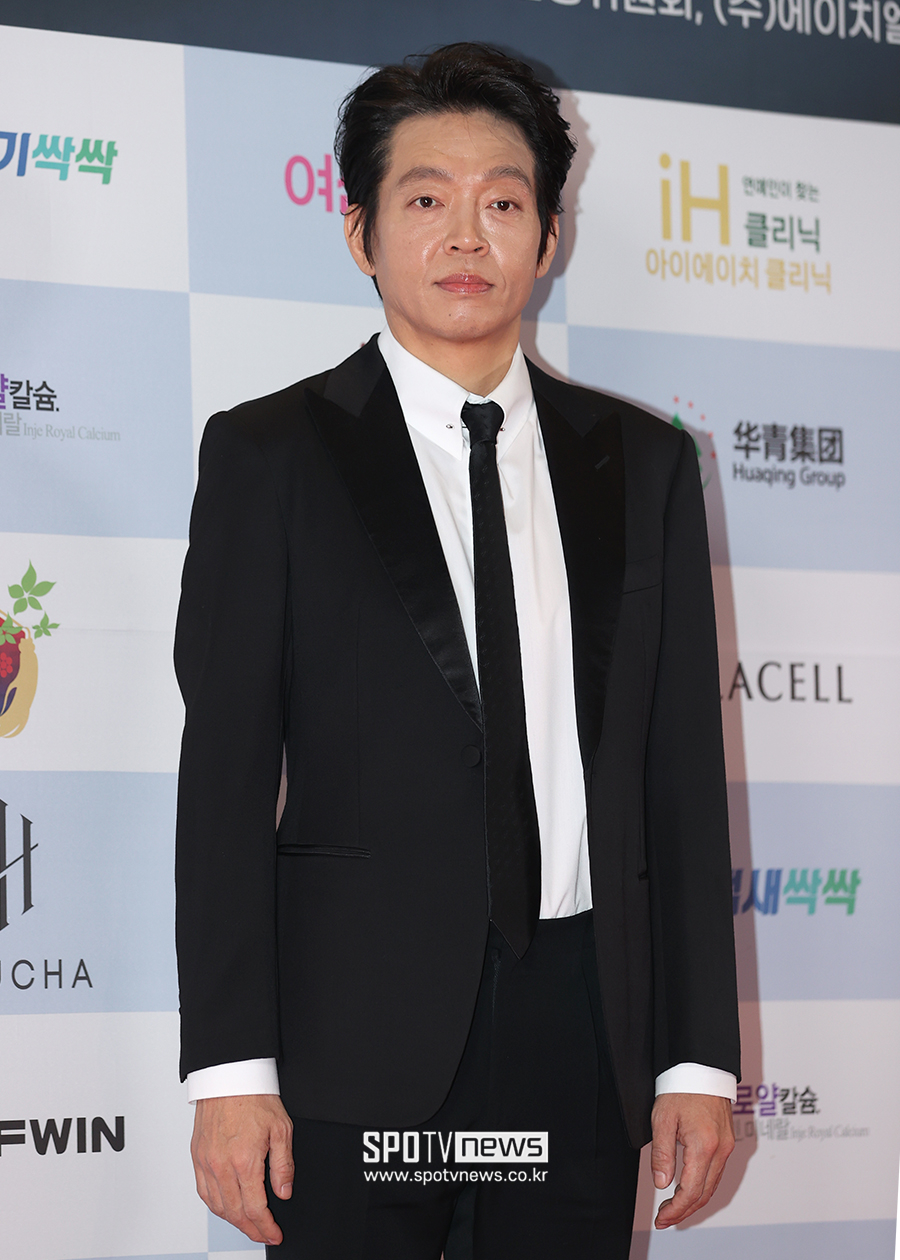 [포토S] 박지환, '슈트핏 뽐내며'