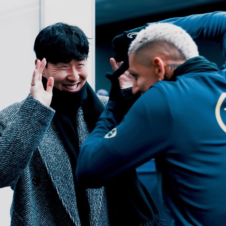 "쏘니 나한테 고마워해라 유로파 우승 시켜줬잖아!"...前 토트넘 동료 히샬리송 농담에 "그건 브레넌이잖아"