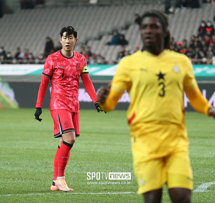 ▲ 한국과 멕시코의 티켓이 벌써 동나고 있다. 멕시코는 1차전 남아공과 붙지만, 2차전 한국전에 비해 관심도가 떨어지는 게 사실이다. 빅매치를 보고자 하는 개최국 팬들의 열망이 담긴 만큼 큰 수요가 발생한 것으로 풀이된다. ⓒ곽혜미 기자