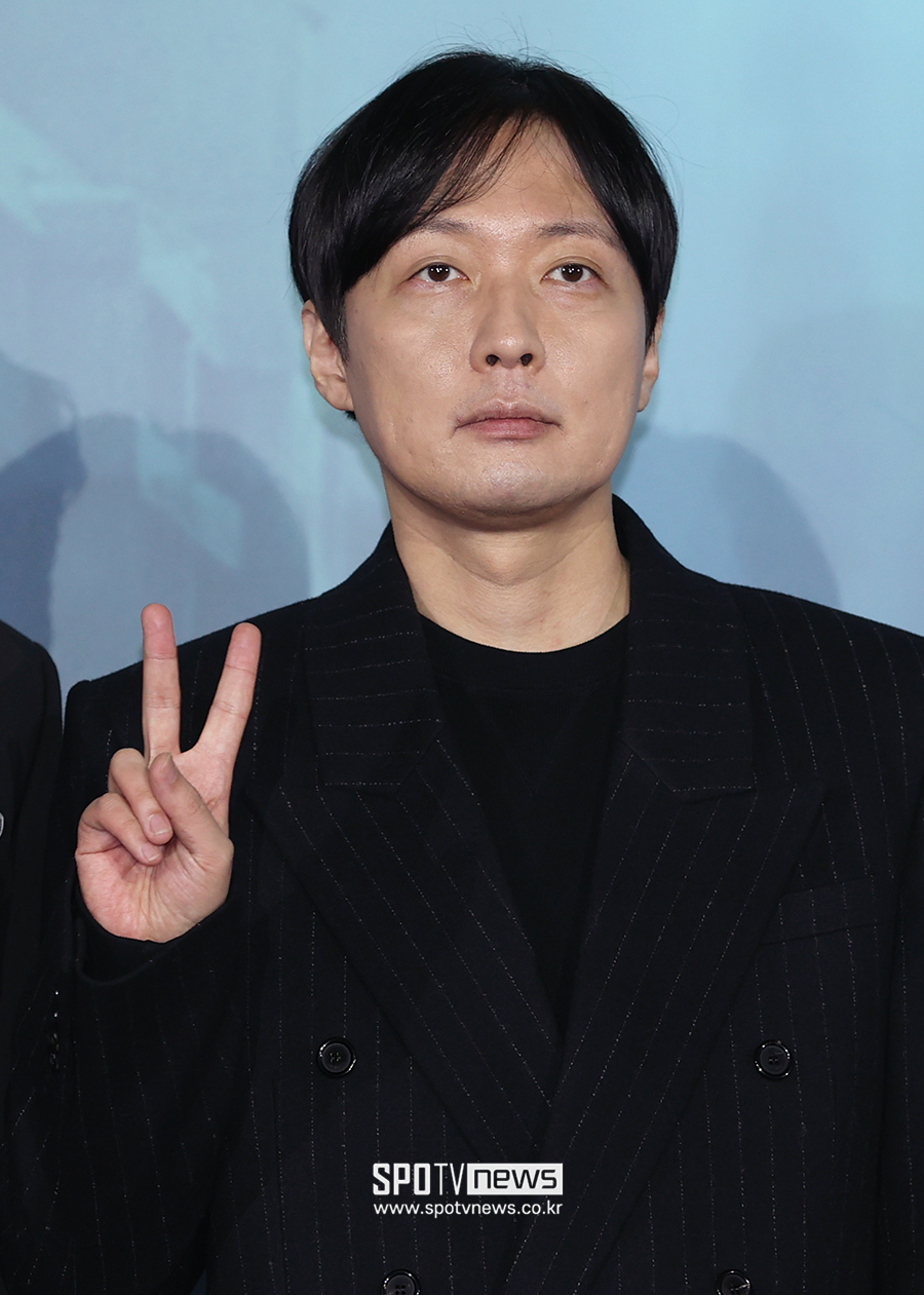 '함은정♥' 새신랑 김병우 감독, 겹경사에 "좋은 일? 네 그렇습니다"('대홍수')