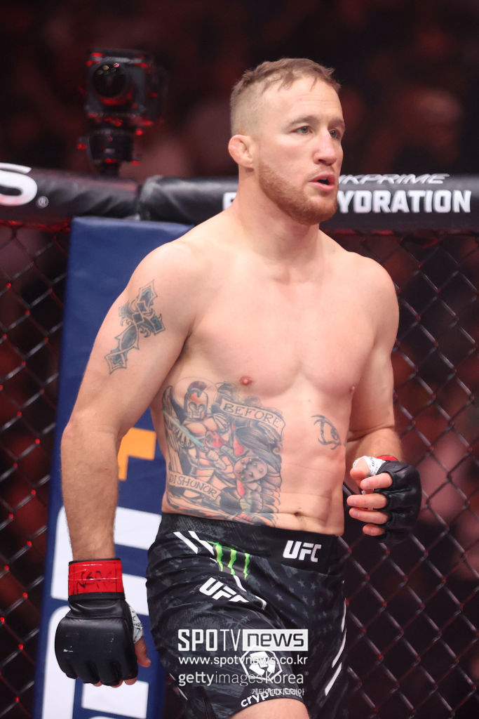"토푸리아와 싸우고 은퇴할 것" 37세 UFC 스타의 꿈, 타이틀전 배수의 진 쳤다