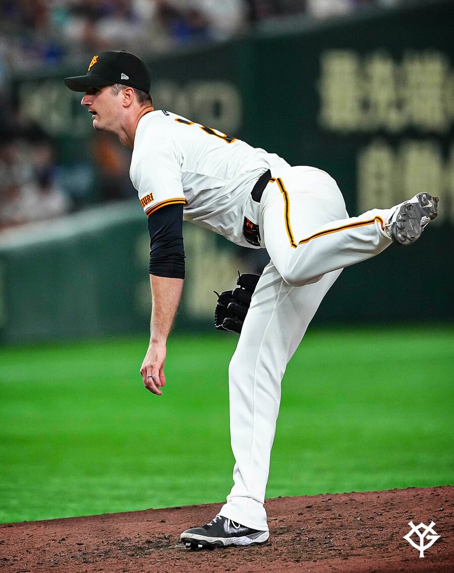 'KBO 황제' 440억 초대박인데…日 명문구단서 1점대 ERA 찍고 겨우 80억에 ML 컴백