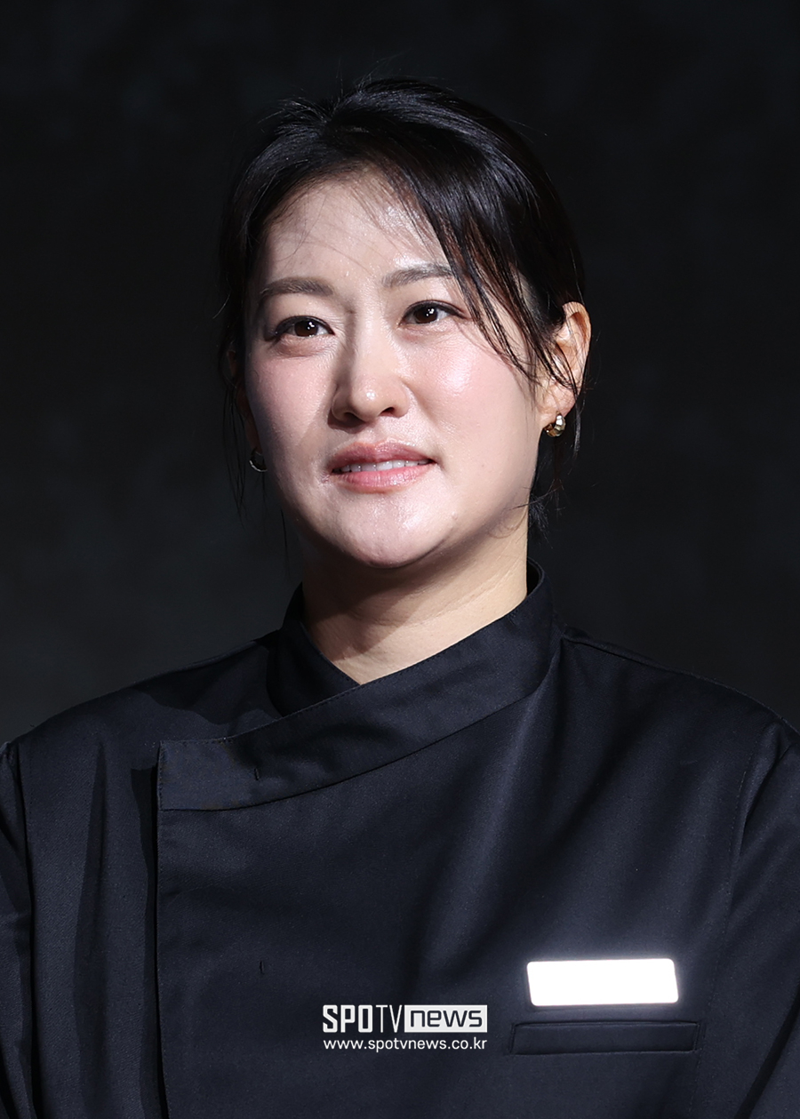 [포토S] 흑수저 중식 마녀, '기대하세요'