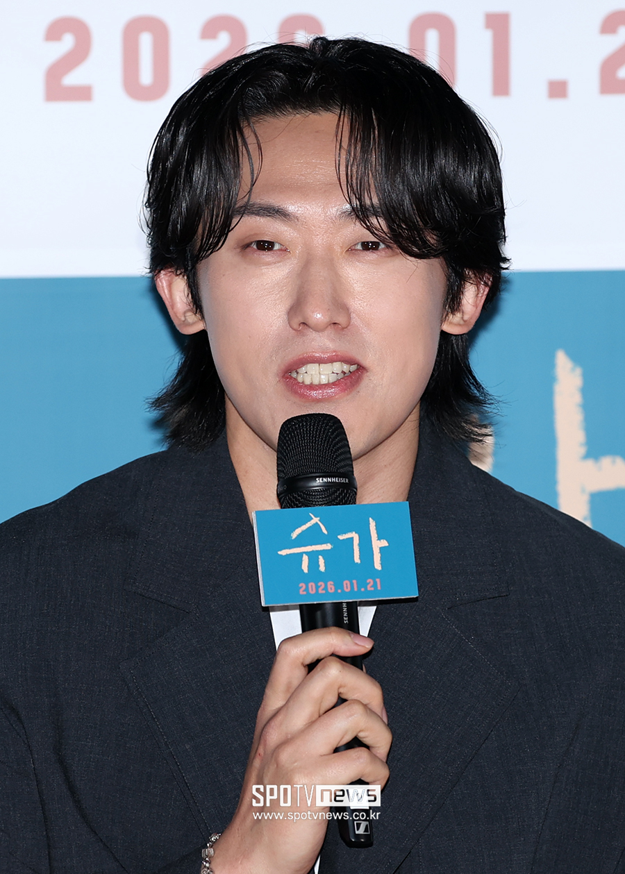 [포토S] 인사말 하는 민진웅