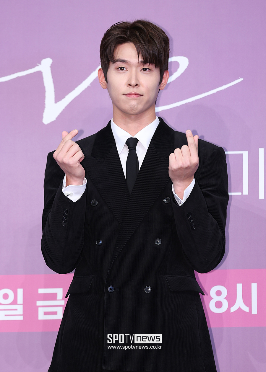 [포토S] 이시우, '하트 뿅뿅'