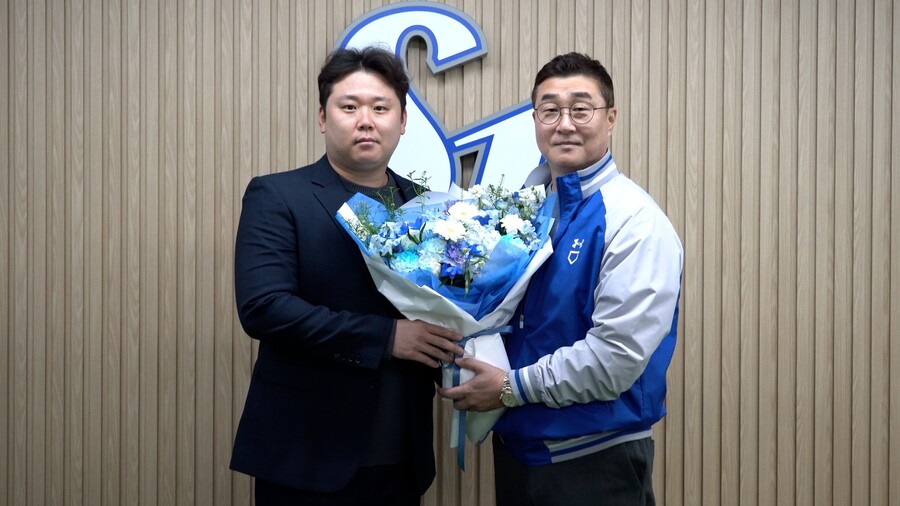 ▲ 이승현, 이종열 단장 ⓒ삼성 라이온즈