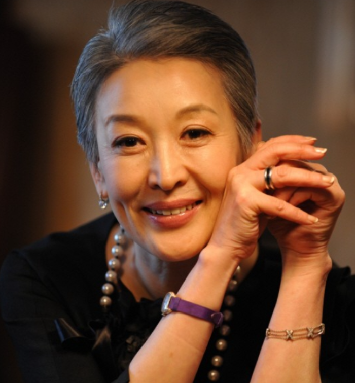 [속보]'뇌종양 투병' 배우 윤석화 끝내 별세…향년 69세