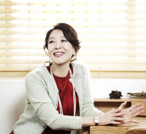 영원한 무대 위의 스타…윤석화, 뇌종양 투병 끝 향년 69세로 별세