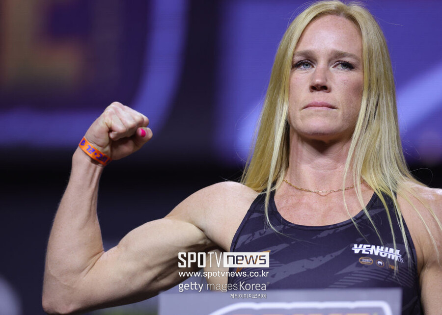 'UFC 역사상 가장 충격적인 경기' 다시 열릴까…"로우지와 재대결 열려 있어"