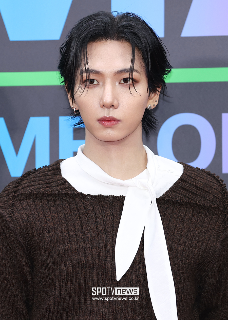 [포토S] 보이넥스트도어 명재현, '스모키 화장'
