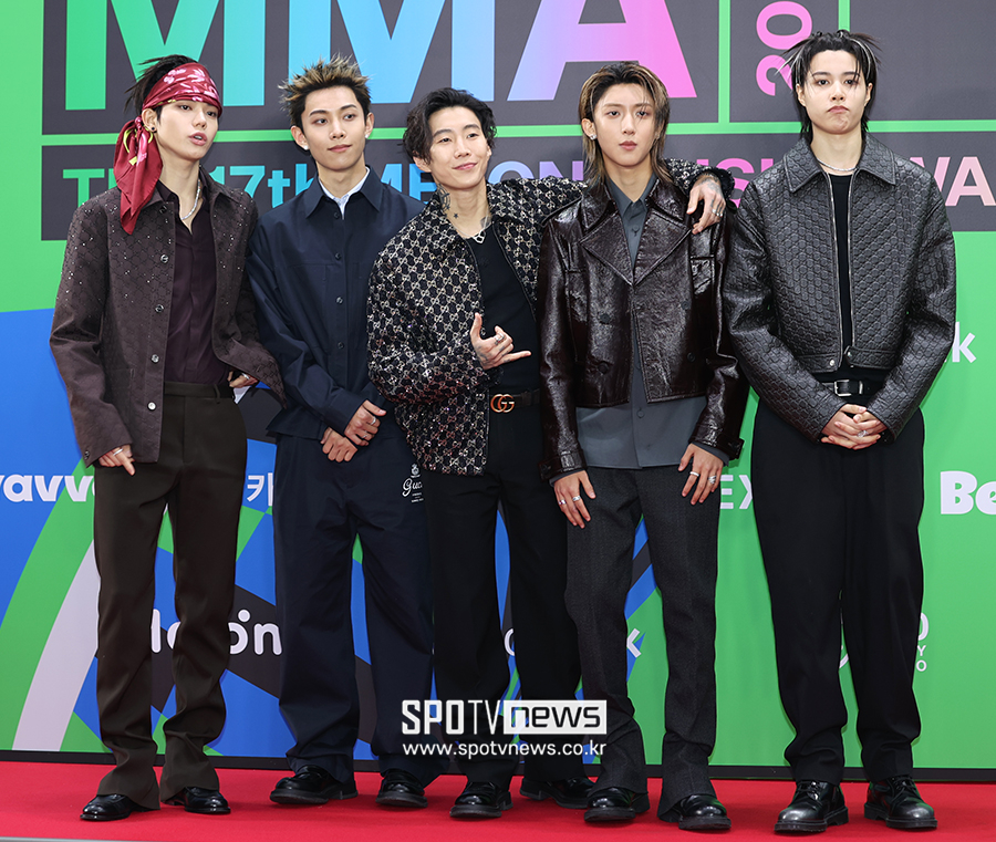 [포토S] 박재범, '롱샷과 함께 MMA 참석'