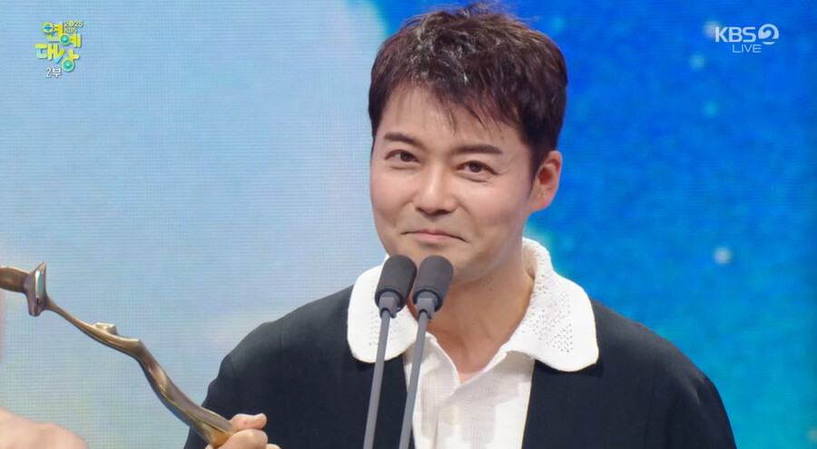 "힘든 시간 보내" 전현무, 'KBS 연예대상' 수상에 놀란 이유…개인사 고백까지[종합]