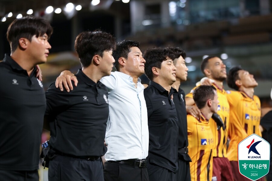 ▲ 이정효 감독은 지난 2021년 12월 광주에 부임한 뒤 매해 기적을 연출했다. 4년의 동행을 끝으로 광주에서 시간을 마무리한 이정효 감독은 새로운 도전을 피력했다.  ⓒ한국프로축구연맹