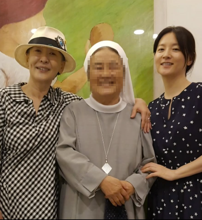 "나의 스타, 편히 쉬세요" 이영애, 故윤석화 향한 애절한 추모